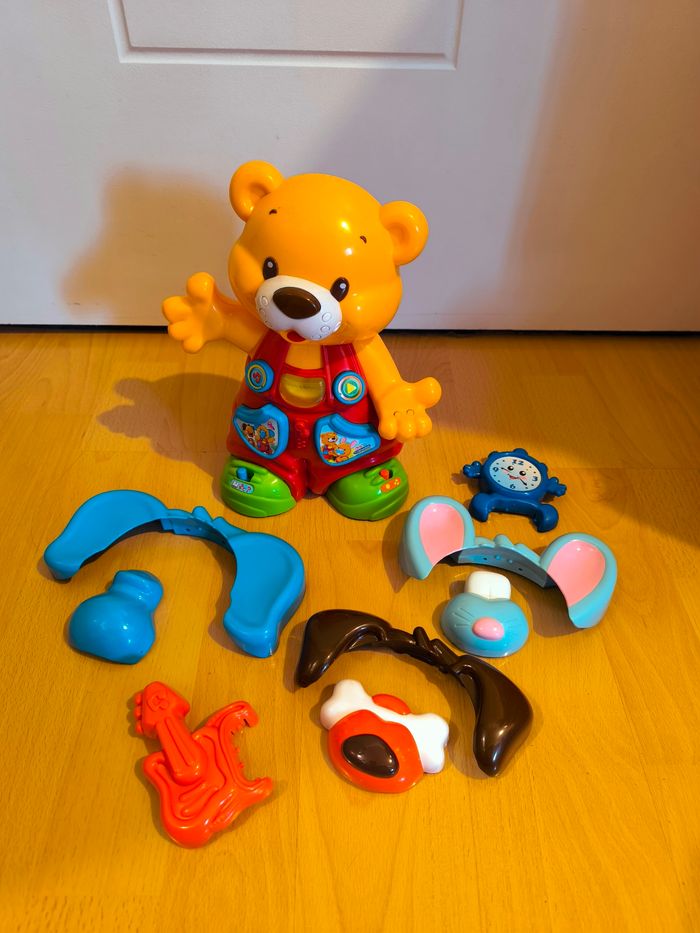 L'ourson conteur d'histoires interactif - Clementoni