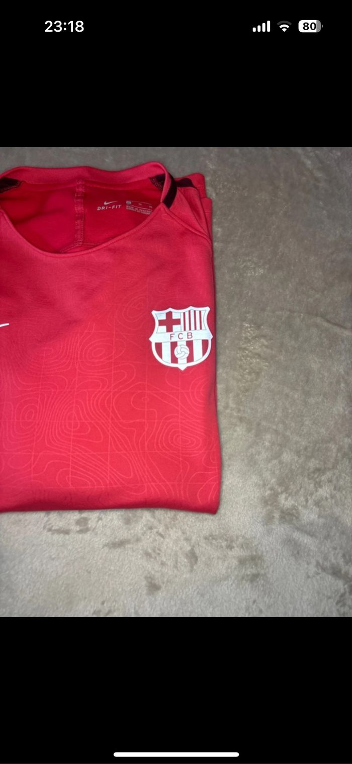 Pull à manches longues FC Barcelone taille XL - photo numéro 4
