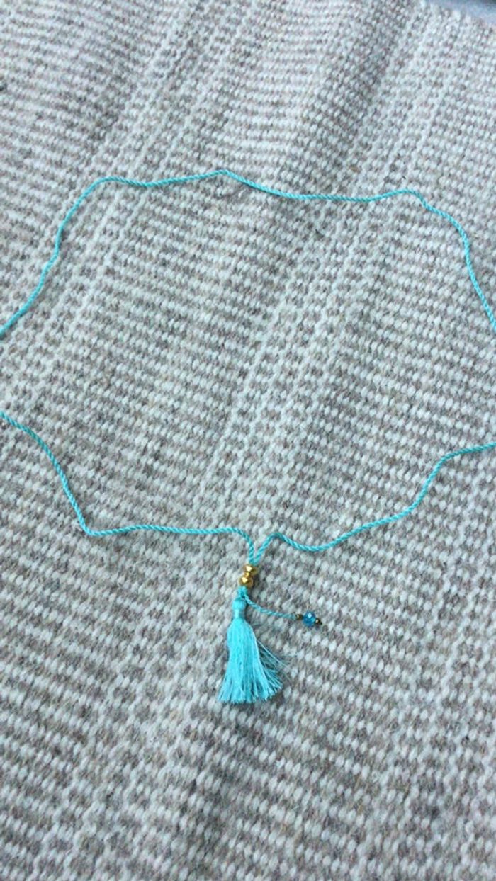 Collier sautoir bleu pendentif pompon - photo numéro 2