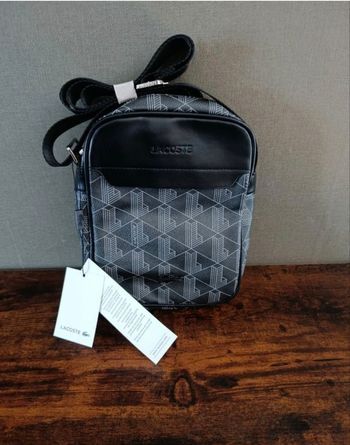 Sacoche Lacoste