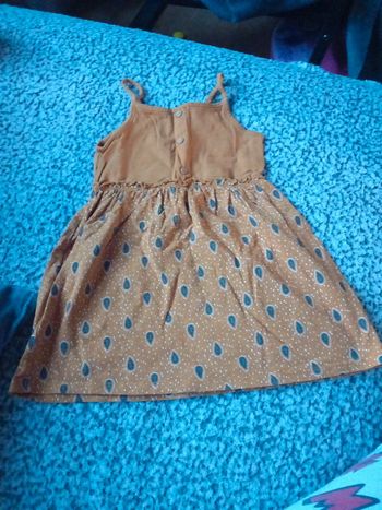 Robe kiabi taille 24mois 83/89cm