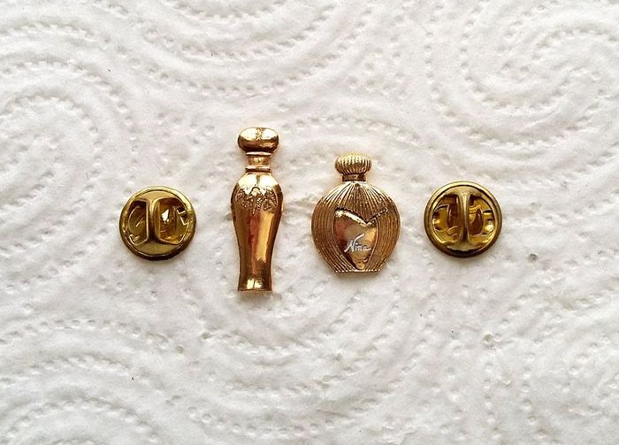 Parfum - Lot 2 pins broches