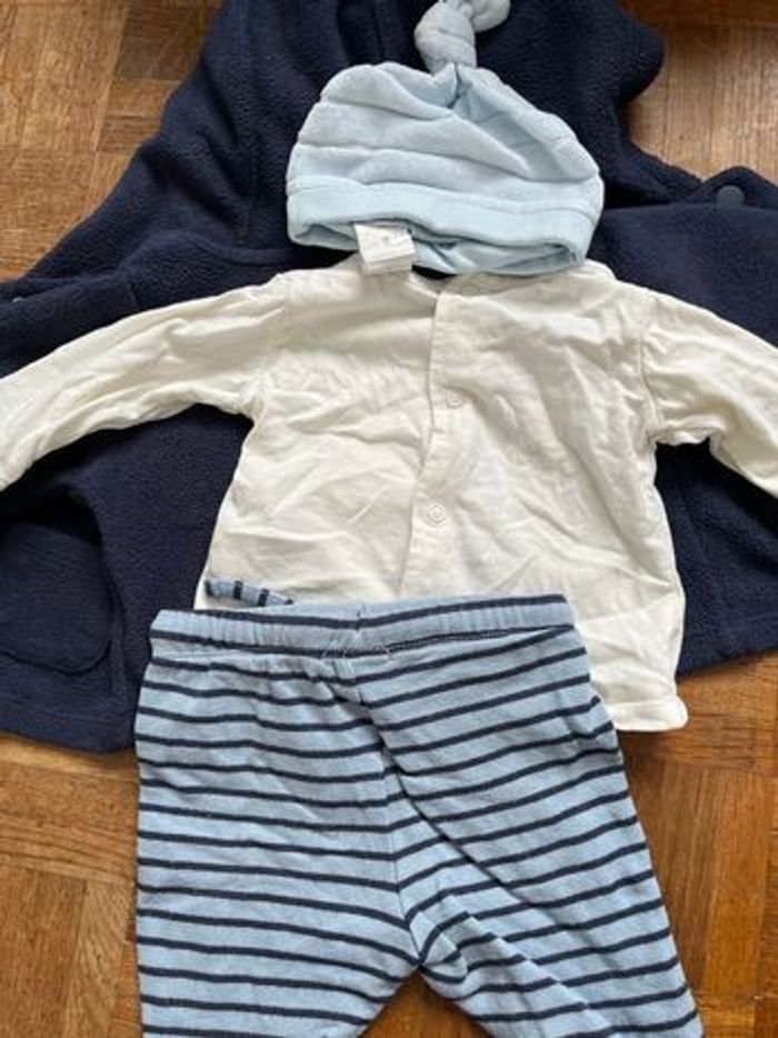 Ensemble tee shirt pantalon gilet et bonnet - photo numéro 3