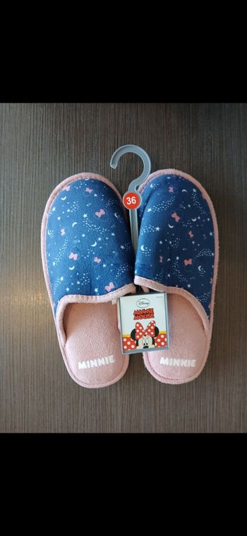 Chaussons fille disney minnie 36