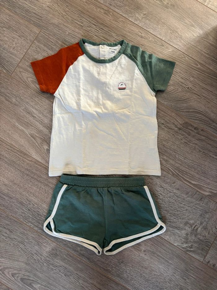 Ensemble short et tee shirt 36 mois