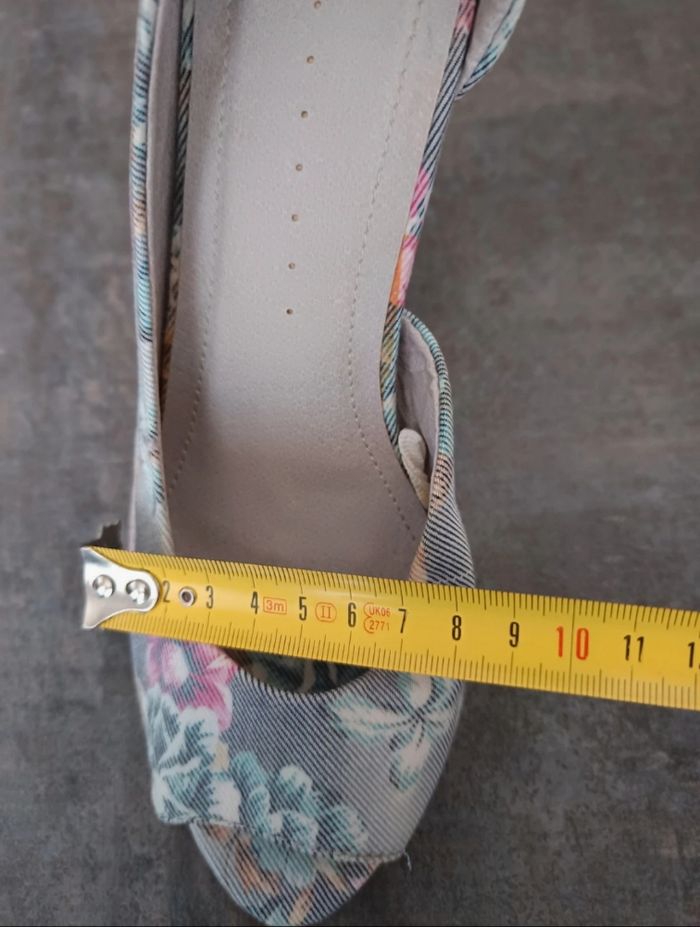 Chaussures à talons en toile fleurie pointure 39 - photo numéro 9