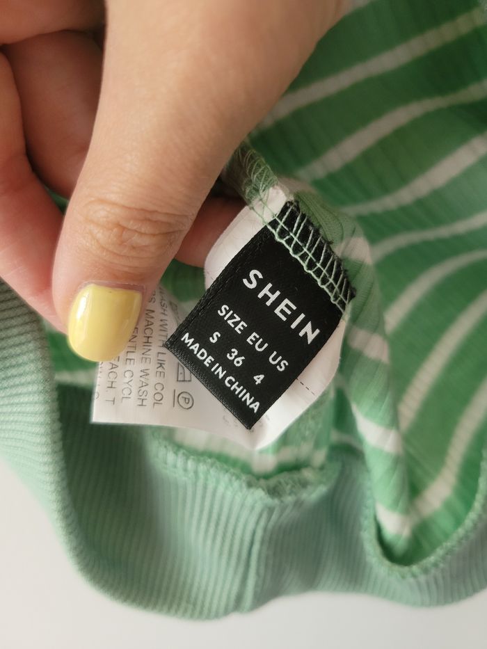 Crop top rayé vert & blanc Shein - Taille S - Style Y2K tendance - photo numéro 4