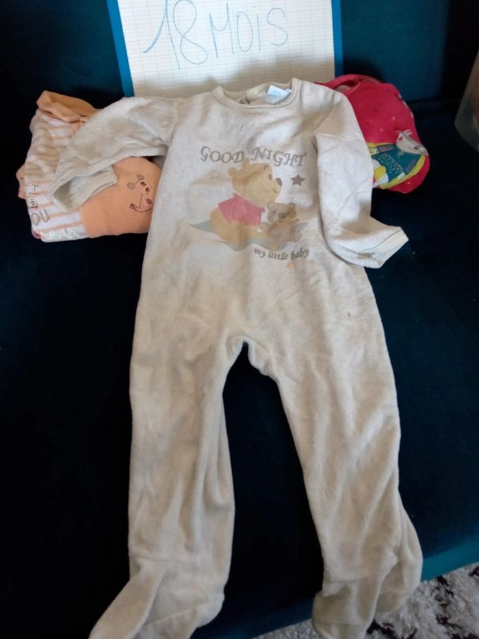 Lot de 8 pyjamas + 1 body + 1 bavoir 18mois - photo numéro 8