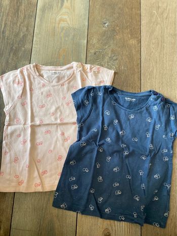 Lot 2 t-shirts vertbaudet 18 mois fraises et cerises