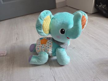 Éléphanteau 1, 2, 3 suis moi comme neuf