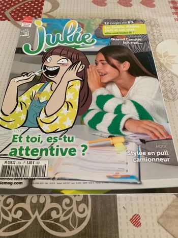Julie et toi es-tu attentive
