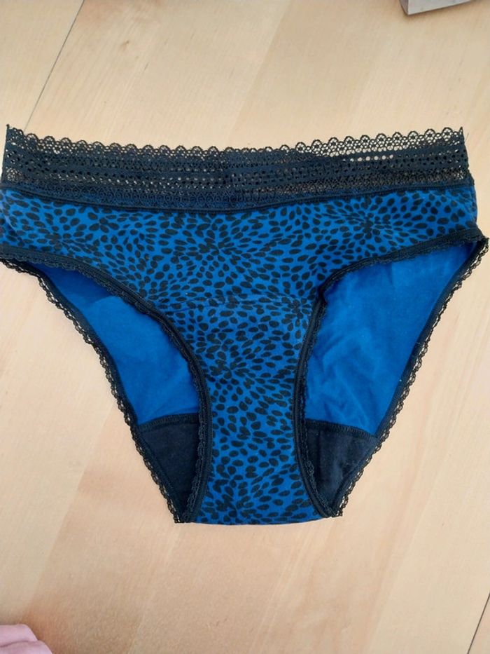 Culotte de règles secret athena neuve taille 36 38 bleue