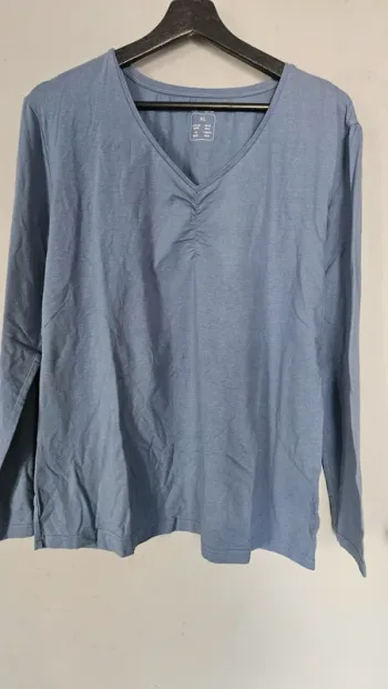 Haut bleu col V froncé manches longues Esmara - Taille 50/52