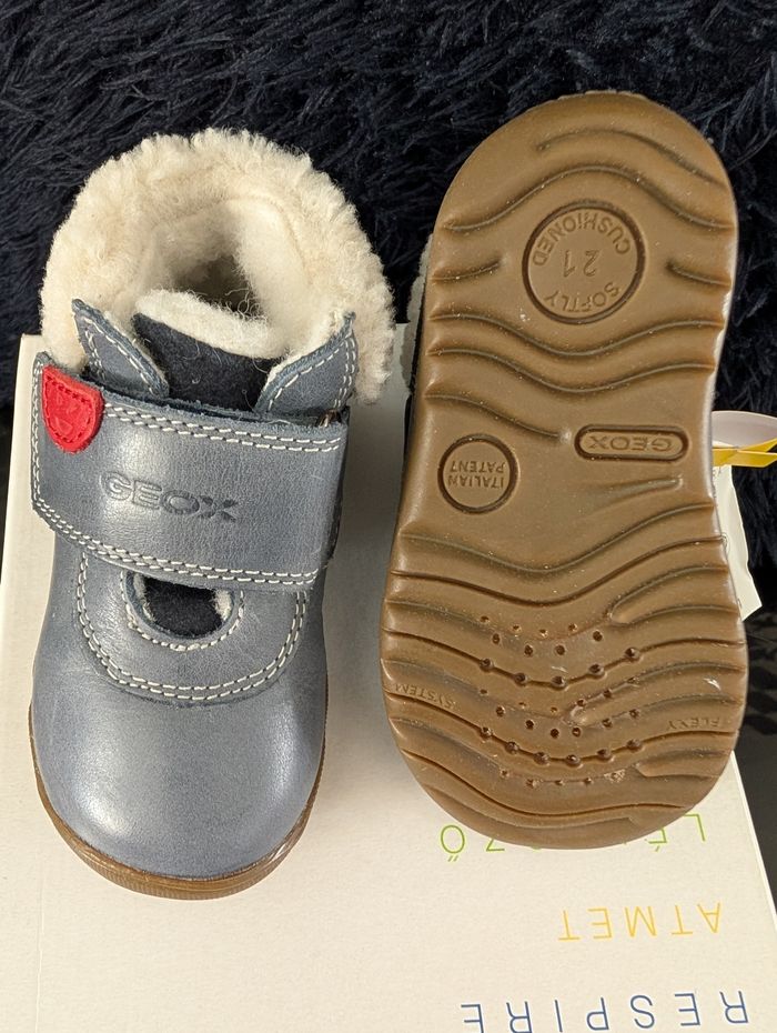 Chaussures d'hiver garçon. En cuir et autre cuir. Chaudes. Taille 21. Neuf. Geox - photo numéro 4
