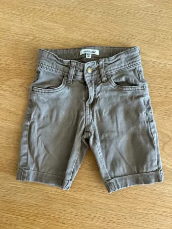 Short 4 ans