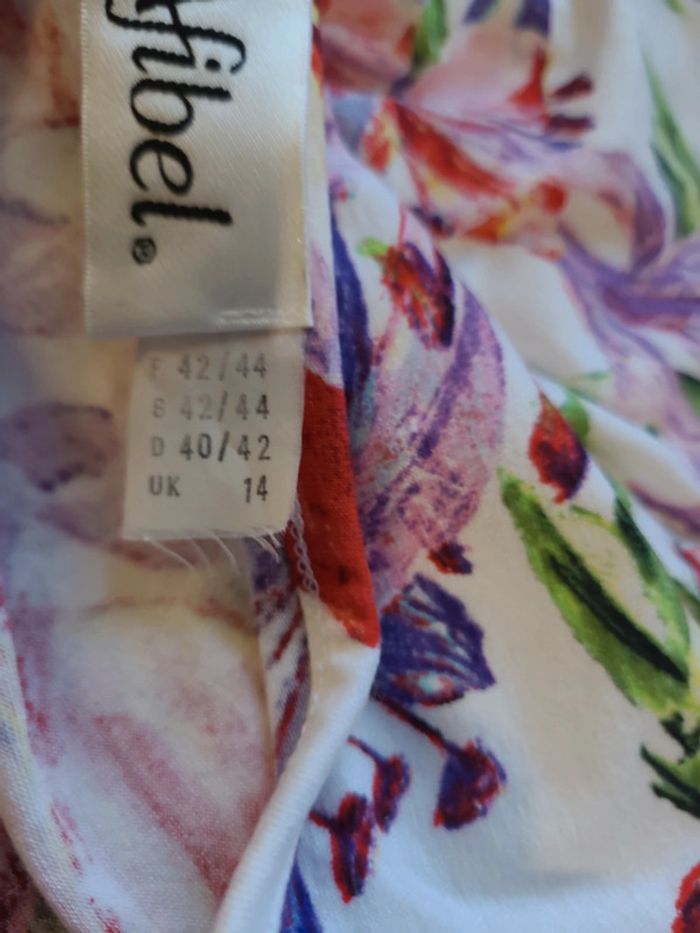T shirt à fleurs - photo numéro 6