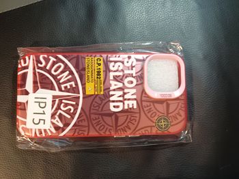 Coque stone island rose ip15
