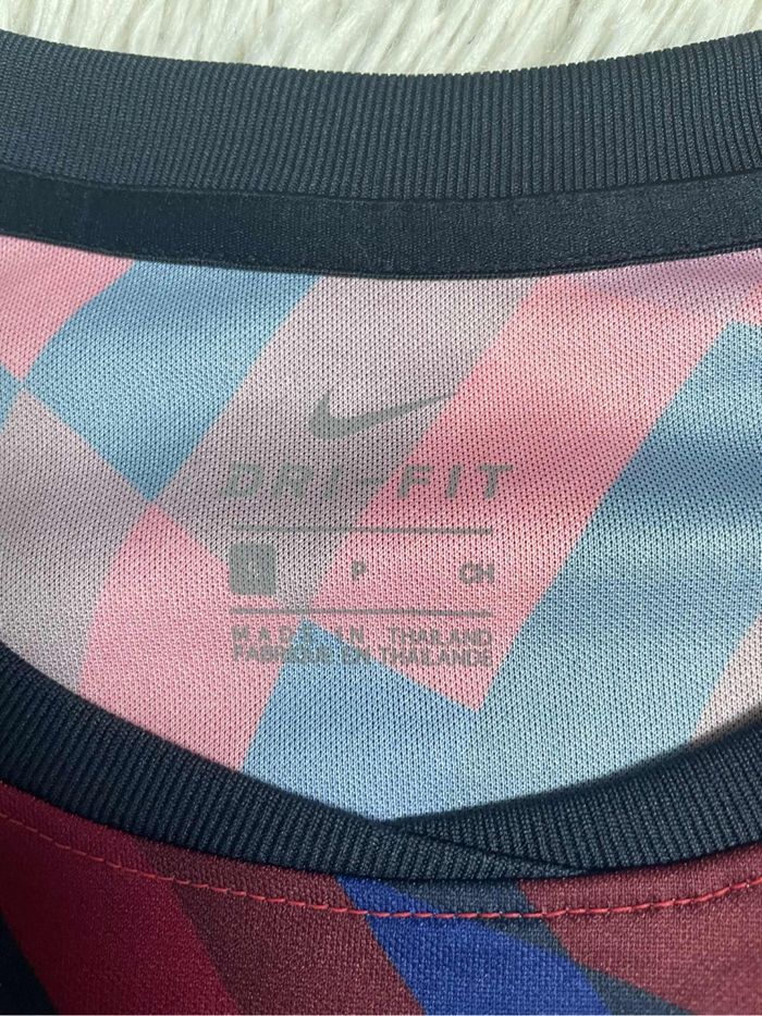 T-shirt Nike Football FC Barcelone taille S - photo numéro 5