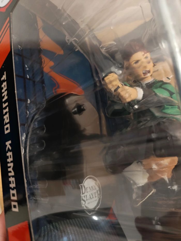 Figurine Demon Slayer Tanjiro Kamado 30cm - photo numéro 5