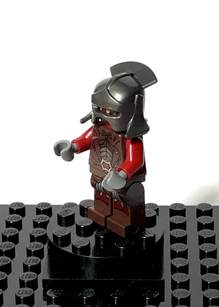 LEGO Lotr/The Hobbit - "Uruk-Hai, helmet" - photo numéro 4