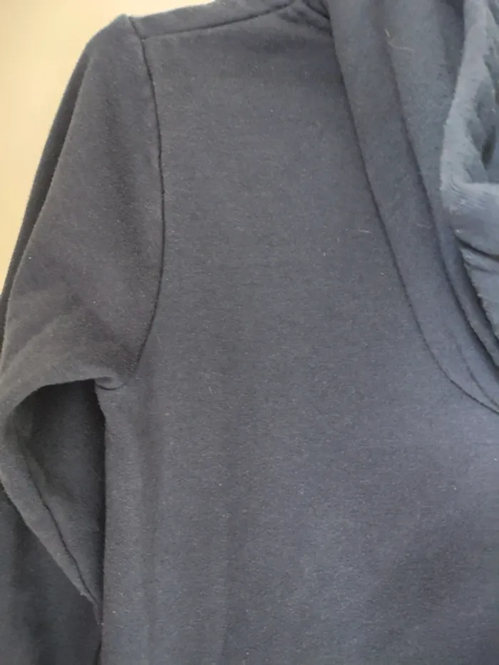 🧥 Gilet zippé bleu marine garçon – Taille 10 ans – Bon état - photo numéro 15