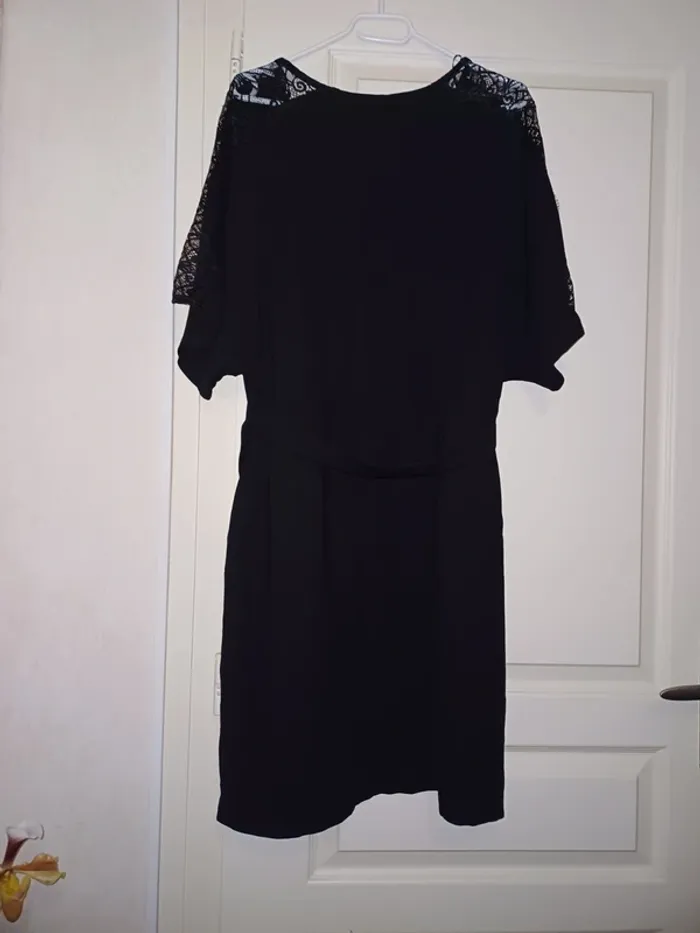 Robes noires LH - photo numéro 2