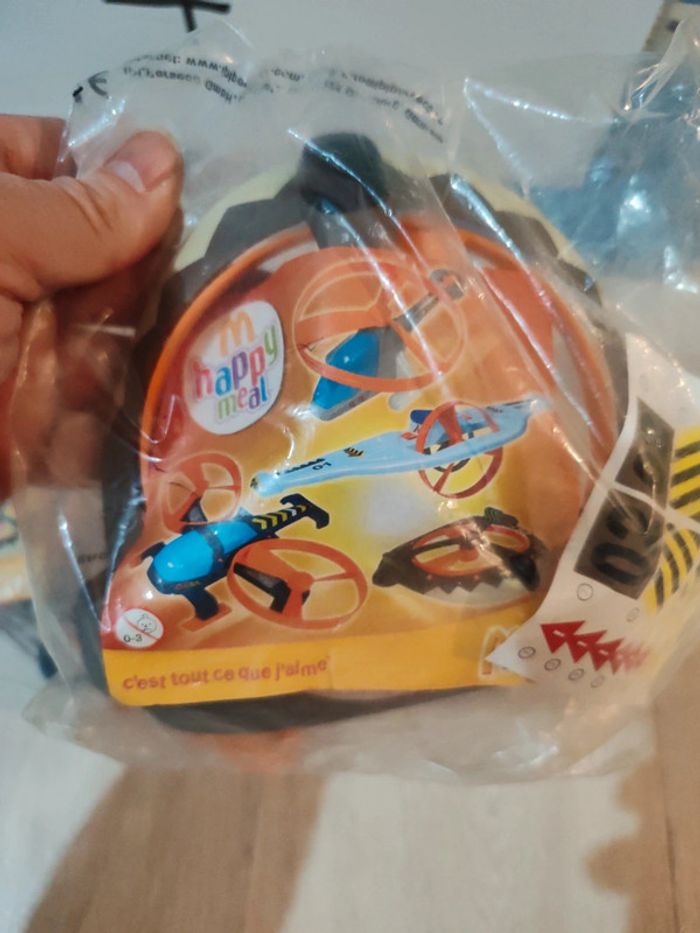 Figurine McDonald's hélicoptère - photo numéro 6