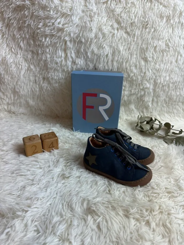Paire de chaussures Franco Romagnoli taille 24