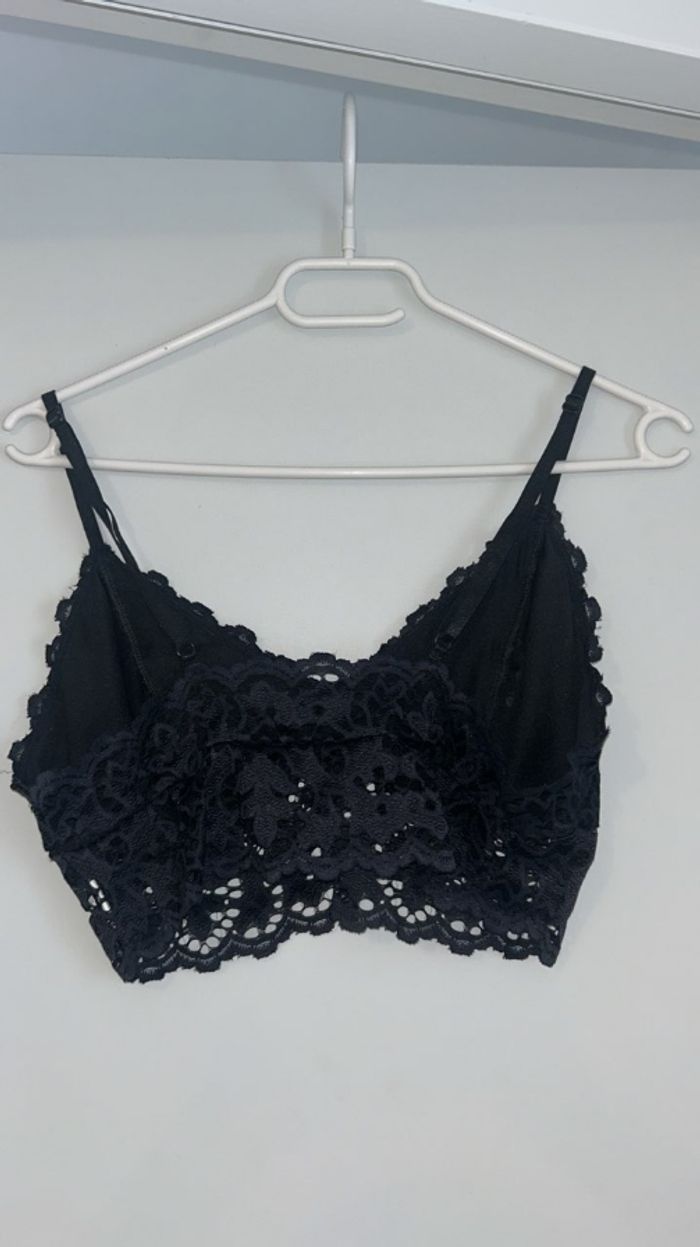 Top dentelles - photo numéro 2