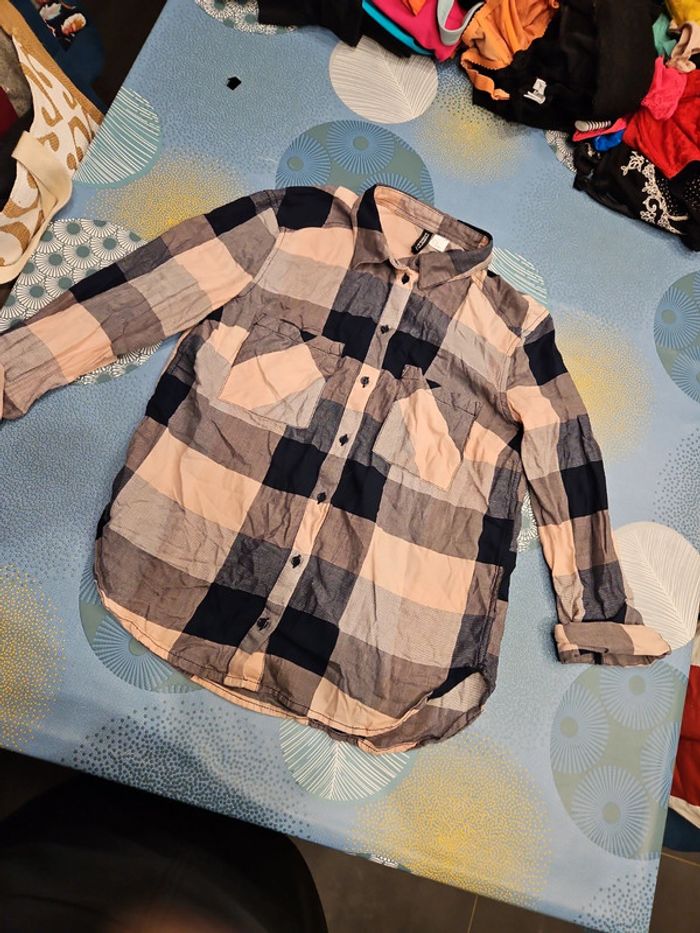 Chemise rose et bleue