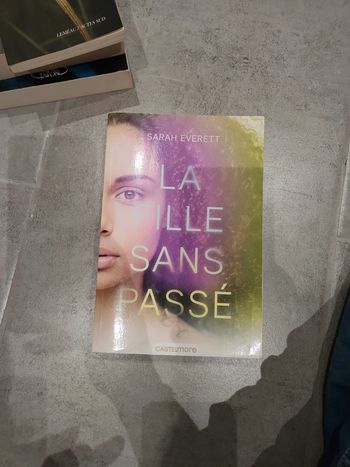 Livre : La fille sans passé