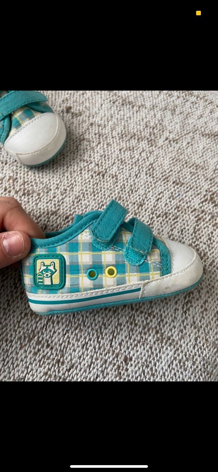 Chaussures bébé 6/12 mois - photo numéro 2