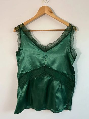 Débardeur vert satin