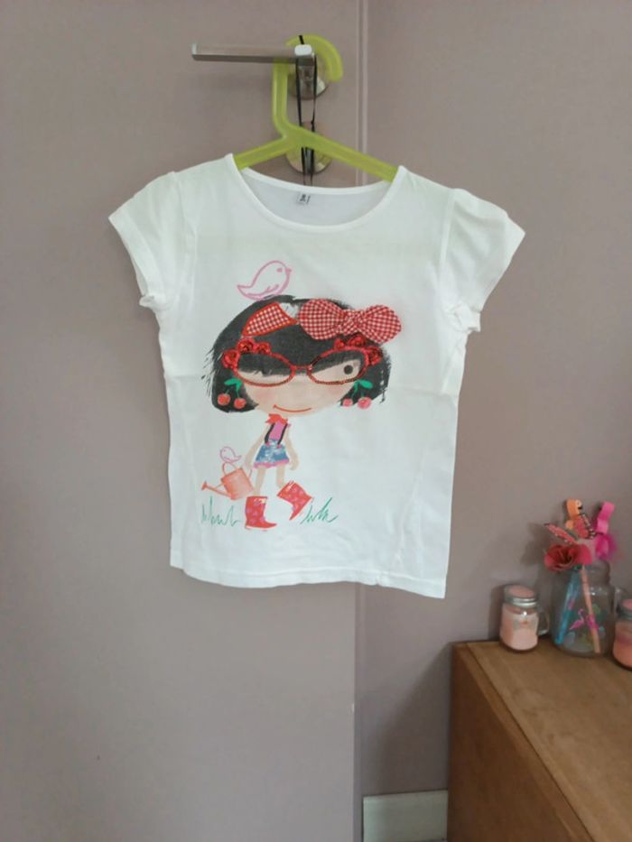 Tee-shirt petite fille mignonne taille 8 ans