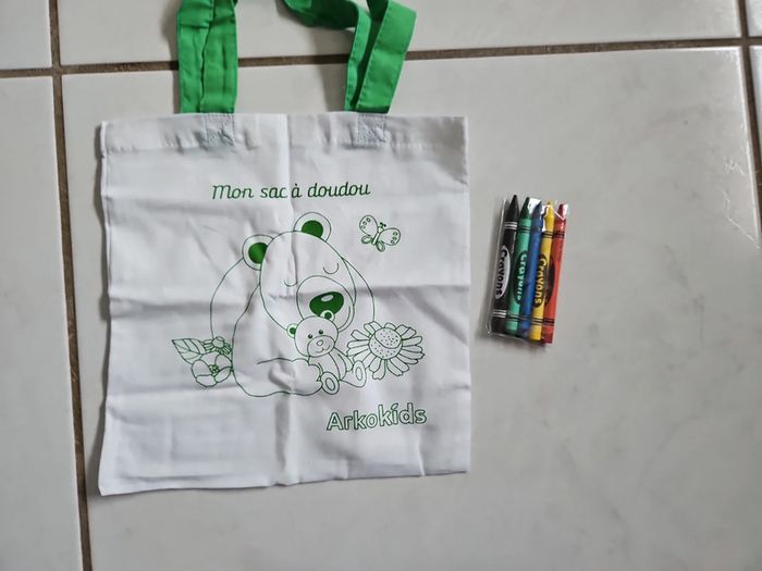 Mon sac à doudou A colorier Neuf U22 - photo numéro 3