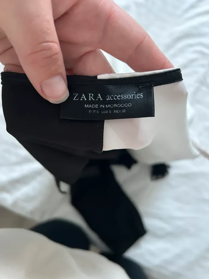 Body bicolore blanc noir Zara Woman taille S - photo numéro 3