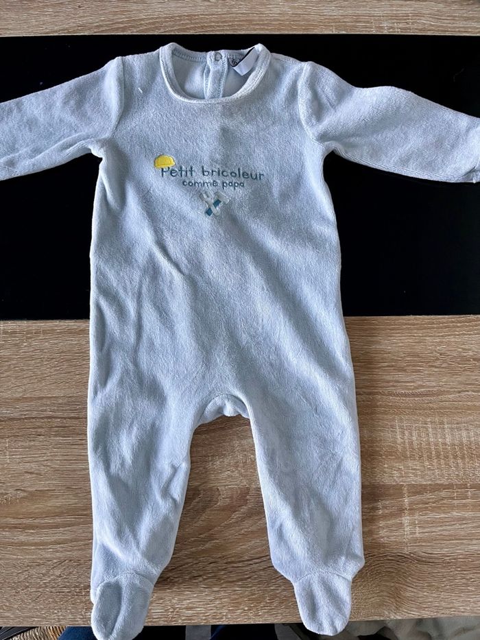 Lot de pyjamas - photo numéro 2