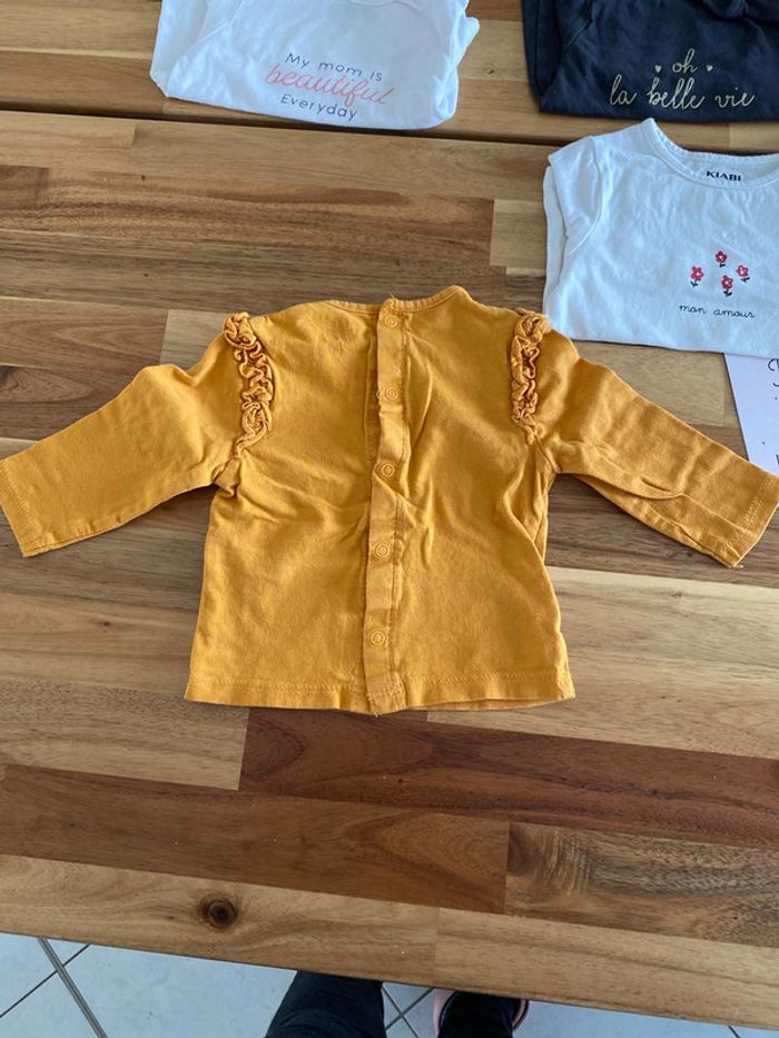 Lot t-shirts et pantalon - photo numéro 8