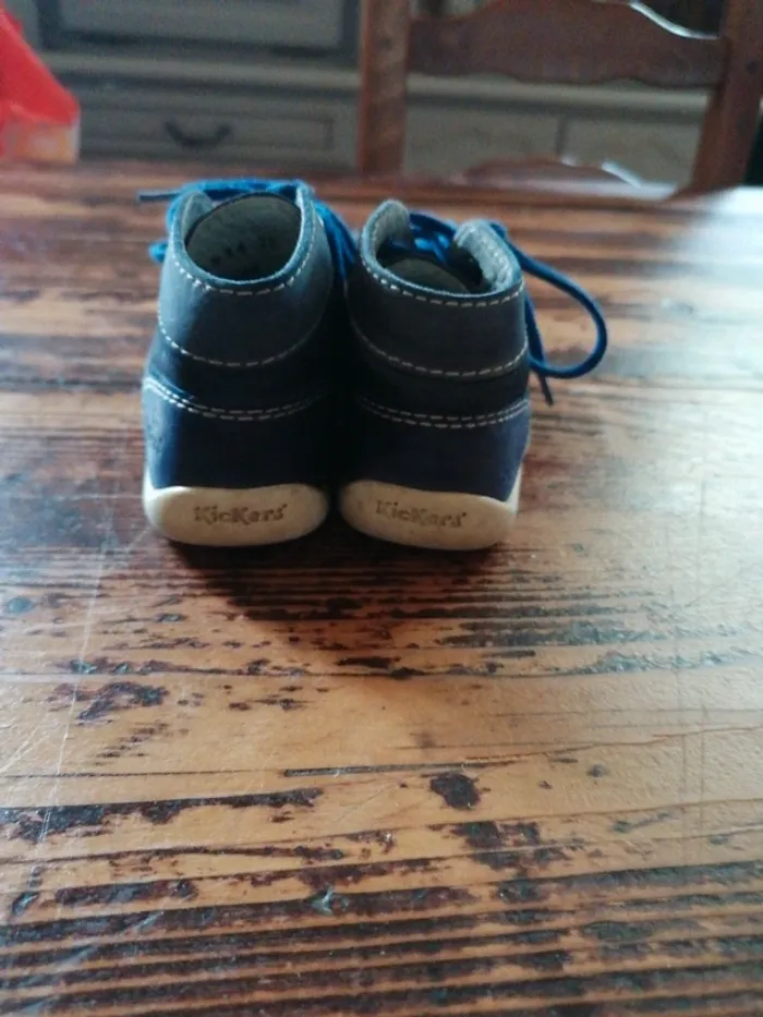 Kickers bleues pointure 22 - photo numéro 2