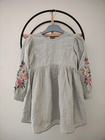 5 6 ans robe brodée