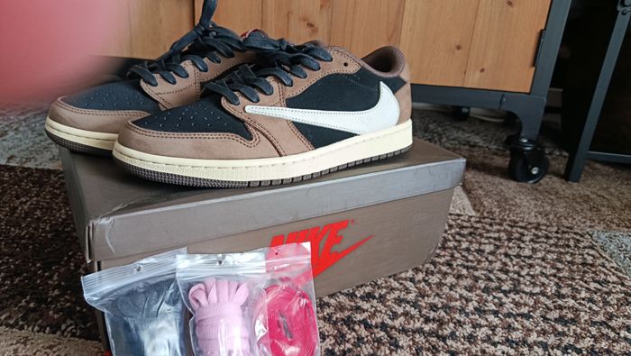 Nike Jordan 1 Low X Travis Scott marron/noir - photo numéro 3