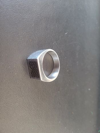 Chevalière acier et carbonne t69