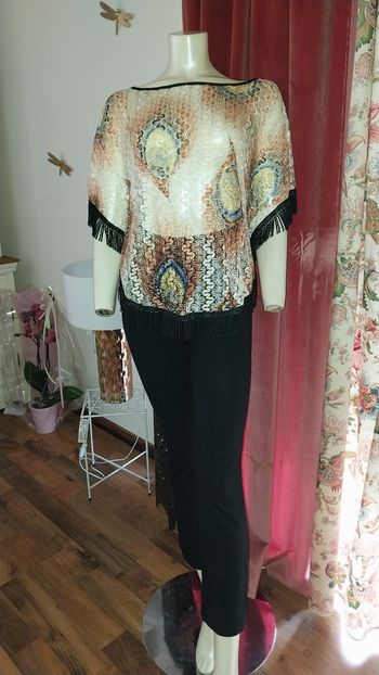 Top poncho broderie neuf taille S/M