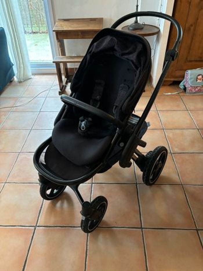 Poussette bébé confort Nova 4 roues