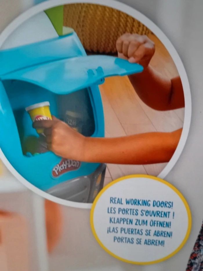 Camion de glace géant play-do neuf Prix non négociable - photo numéro 3