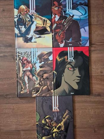 Lot de  5 bandes  dessinées Hk  EO