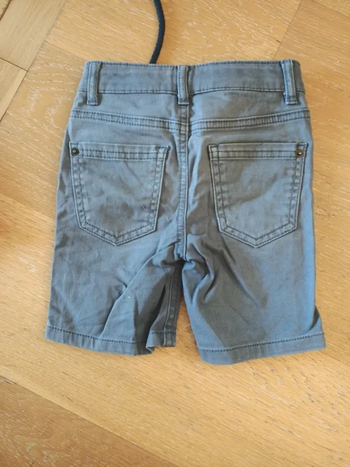 Short 4 ans - photo numéro 3