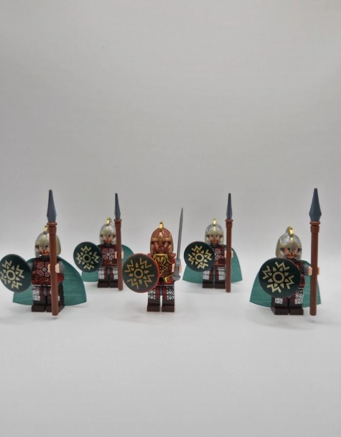 Figurines type lego Roi du rohan + 4 guerriers du rohan seigneur des anneaux / hobbit