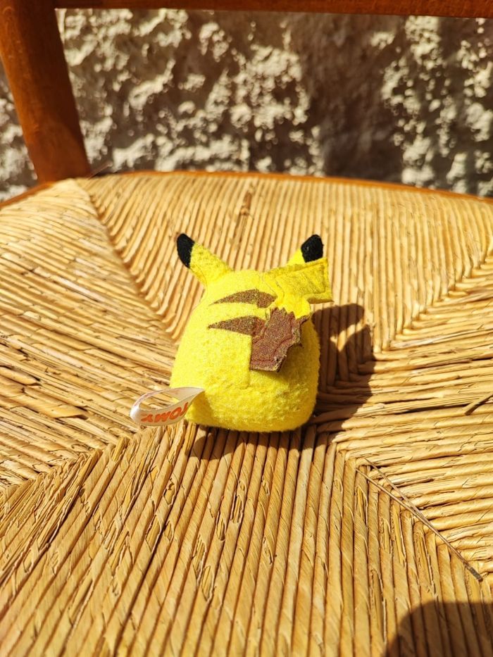 Peluche doudou vintage Pikachu pokémon A - photo numéro 3