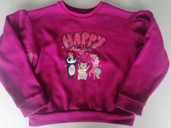 Pull fille T 8 ans👧🏻